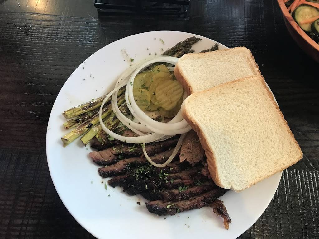 Smoke BBQ Brew Venue | restaurant | 1170 E Commerce St, San Antonio, TX 78205, USA | 2102539919 OR +1 210-253-9919