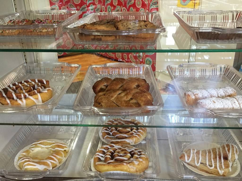 Cummins Café Delights | bakery | 31 E High St, Lawrenceburg, IN 47025, USA | 8125371002 OR +1 812-537-1002