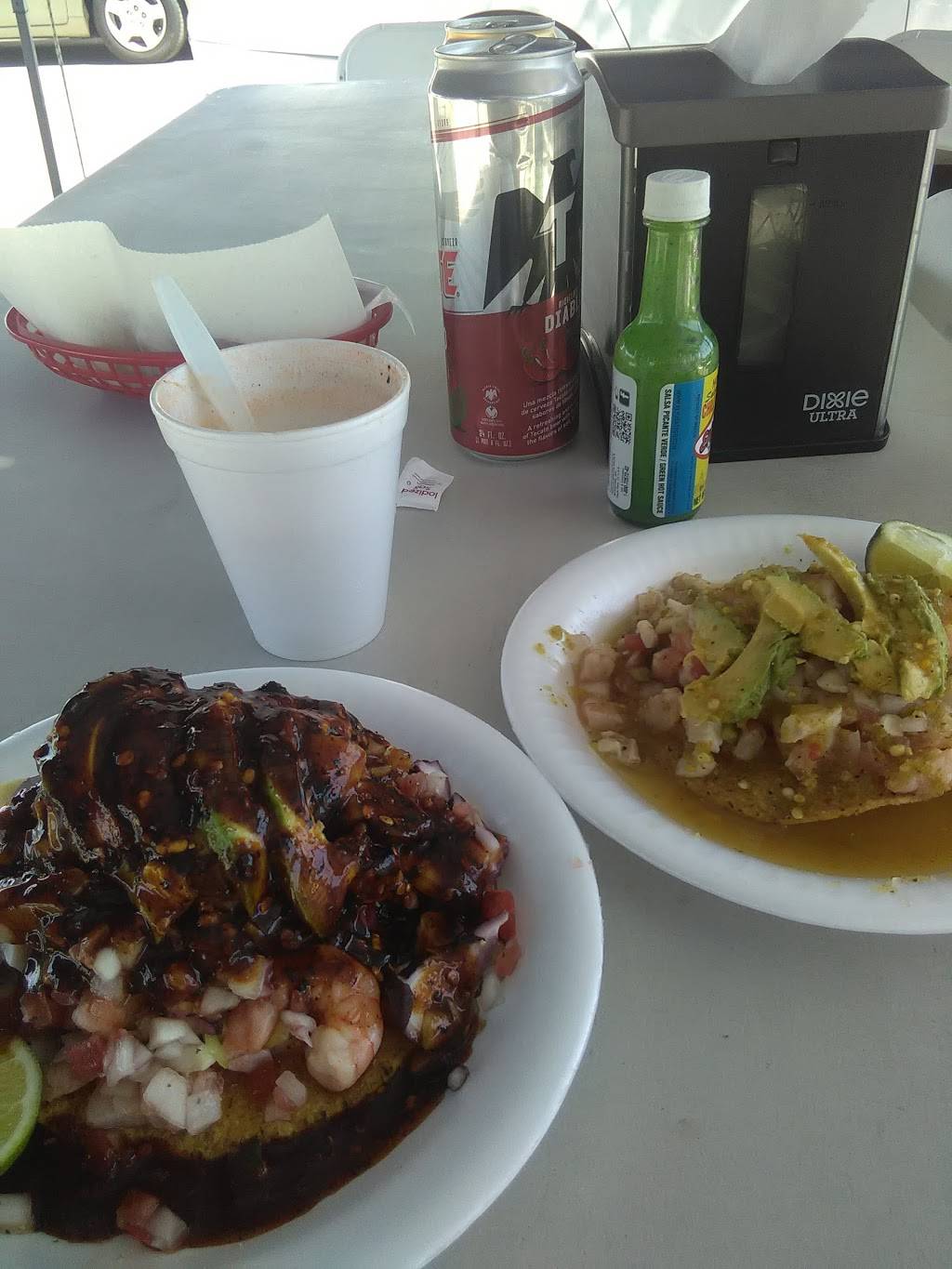 Mariscos Tocho | restaurant | 11299 Alameda St, Los Angeles, CA 90059, USA | 5624157519 OR +1 562-415-7519