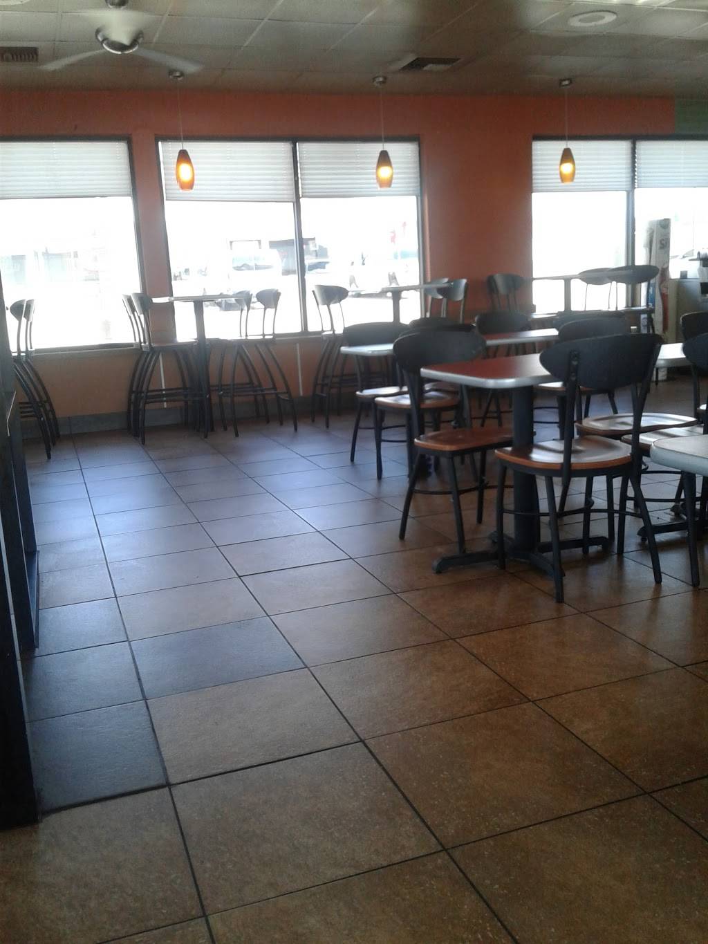 Jack in the Box | restaurant | 7900 S Interstate 35 E, Corinth, TX 76210, USA | 9403210727 OR +1 940-321-0727