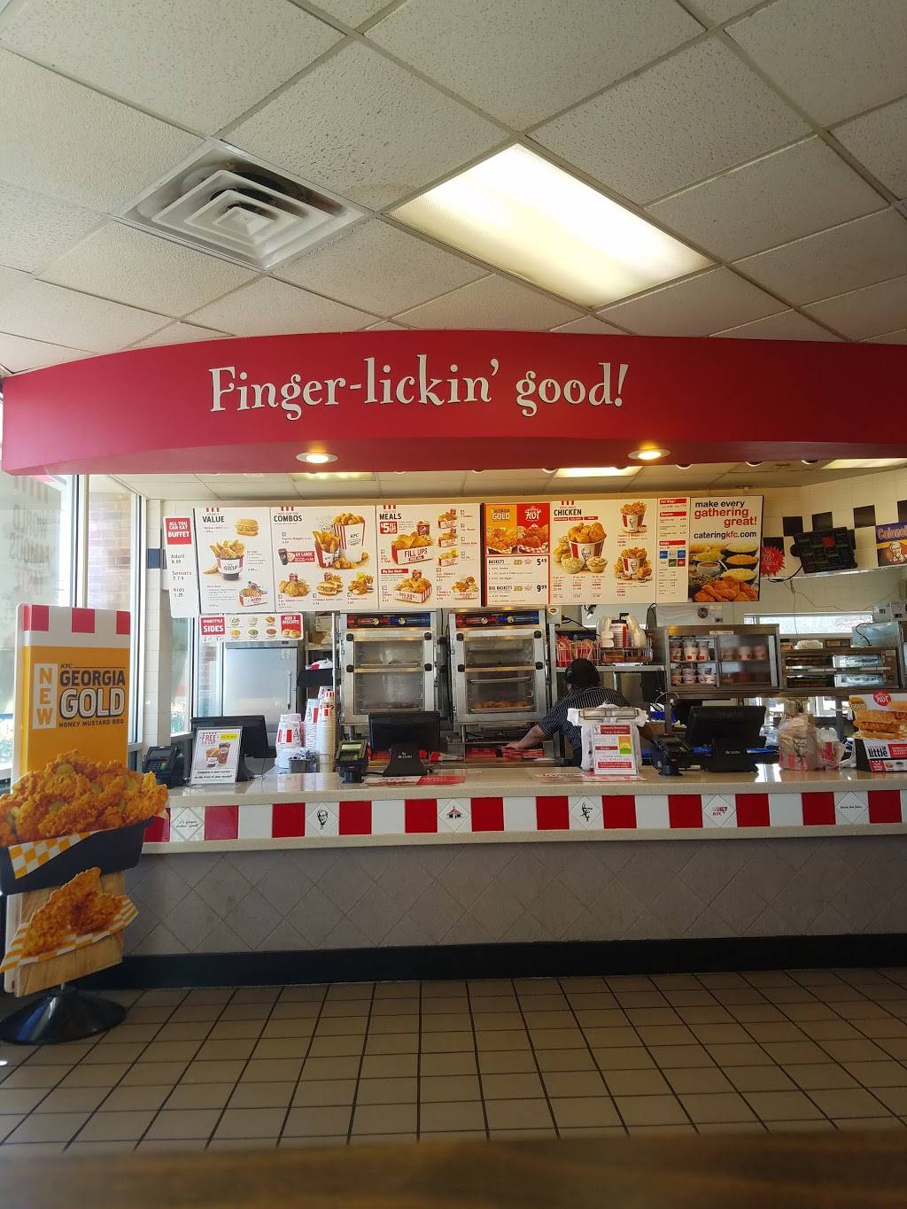 KFC | restaurant | 1705 N, Emmet St N, Charlottesville, VA 22901, USA | 4342955158 OR +1 434-295-5158