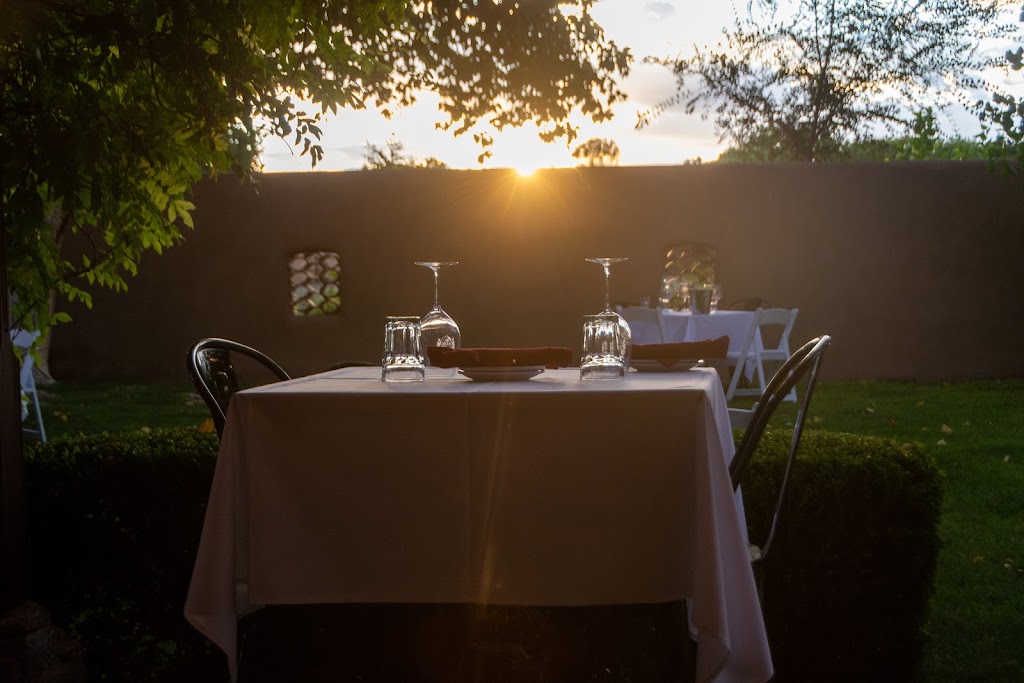 1629 Club | restaurant | 733 Chavez Rd NW, Los Ranchos De Albuquerque, NM 87107, USA | 5053445911 OR +1 505-344-5911