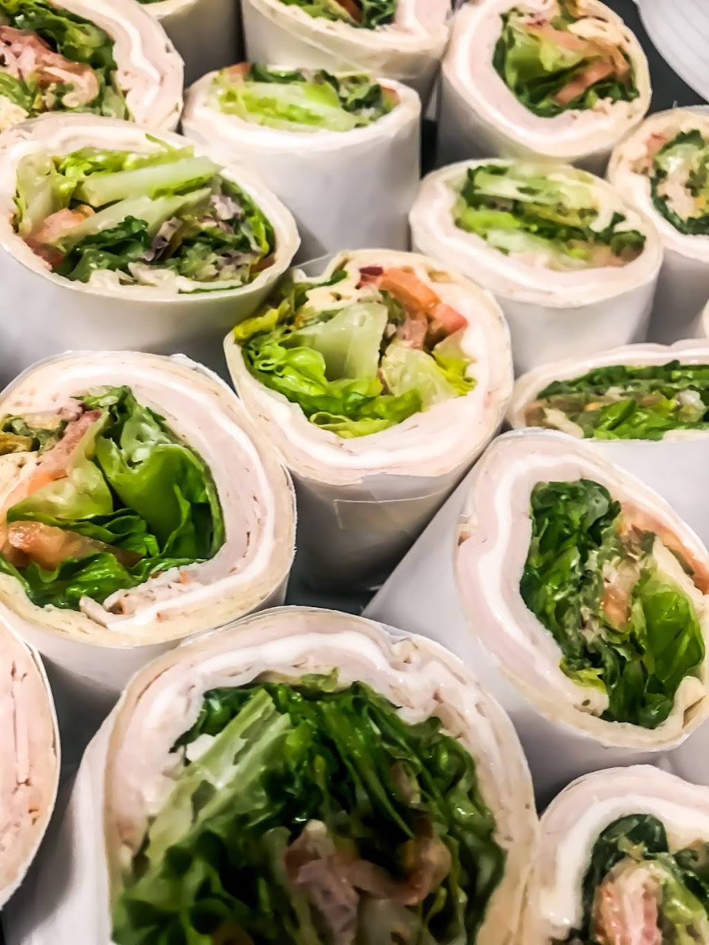 Cowabunga | restaurant | 254 Robinson St, Wakefield, RI 02879, USA | 4012279333 OR +1 401-227-9333