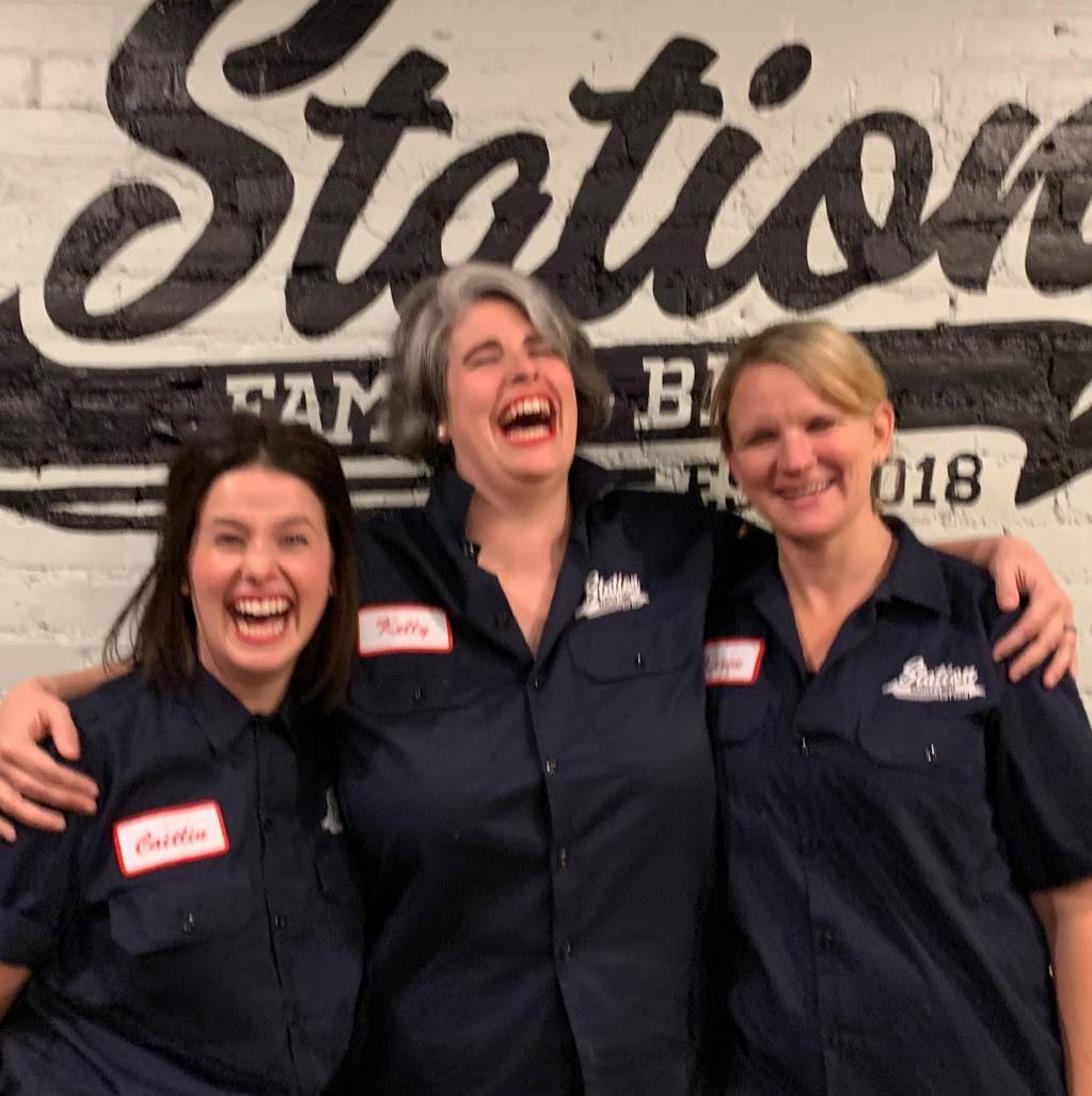 Station Family + BBQ | restaurant | 400 Wyoming Ave, Cincinnati, OH 45215, USA | 5136796797 OR +1 513-679-6797