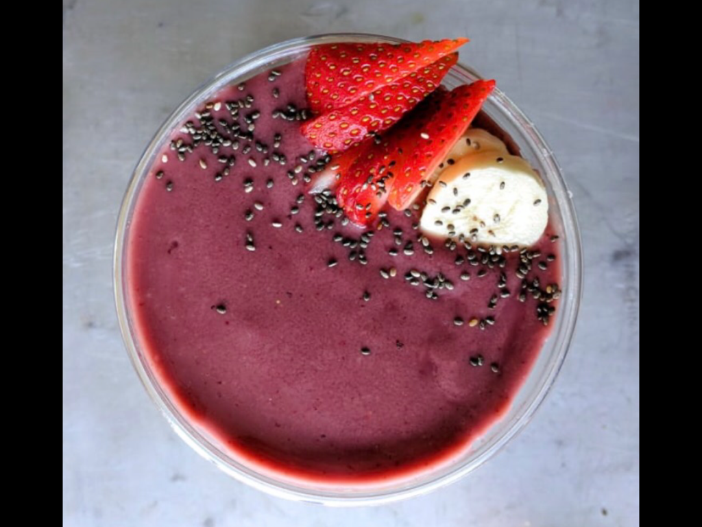 Berry Bliss Açaí Bowls & More | meal takeaway | 1516 W Taylor St, Chicago, IL 60607, USA | 3123741198 OR +1 312-374-1198