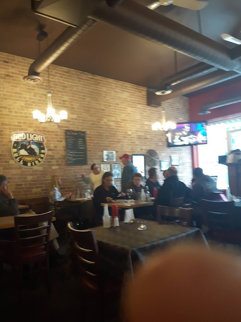 Village Restaurant & Pizzeria | restaurant | 12 Main St W, Norwich, ON N0J 1P1, Canada | 5198632813 OR +1 519-863-2813