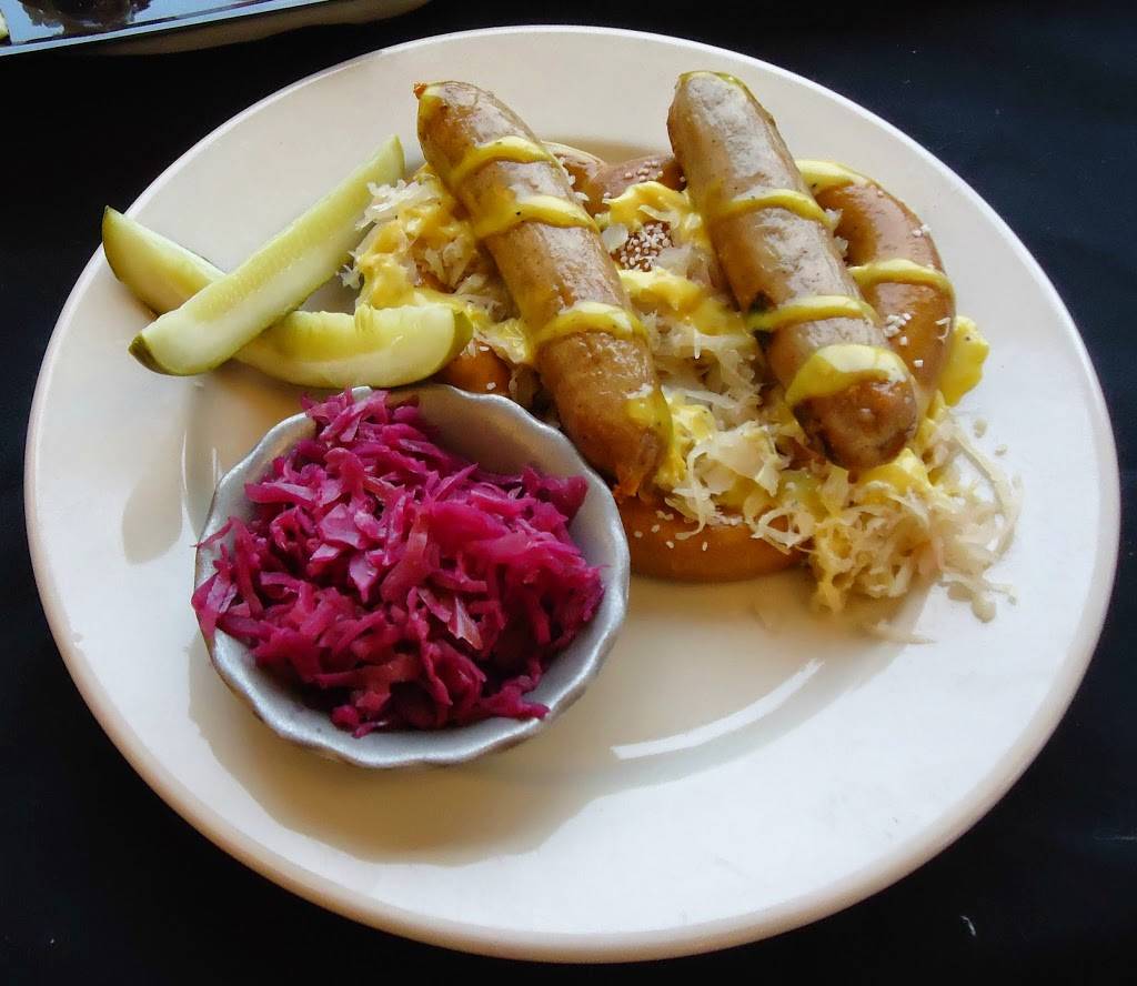The Schnitzelbank Restaurant | restaurant | 393 3rd Ave, Jasper, IN 47546, USA | 8124822640 OR +1 812-482-2640