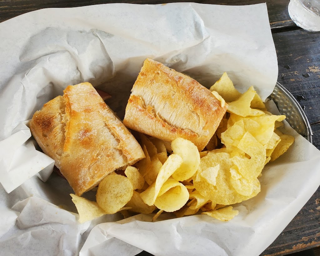 The Cheese Cottage | restaurant | 650 St Louis St, Mobile, AL 36602, USA | 2512322645 OR +1 251-232-2645