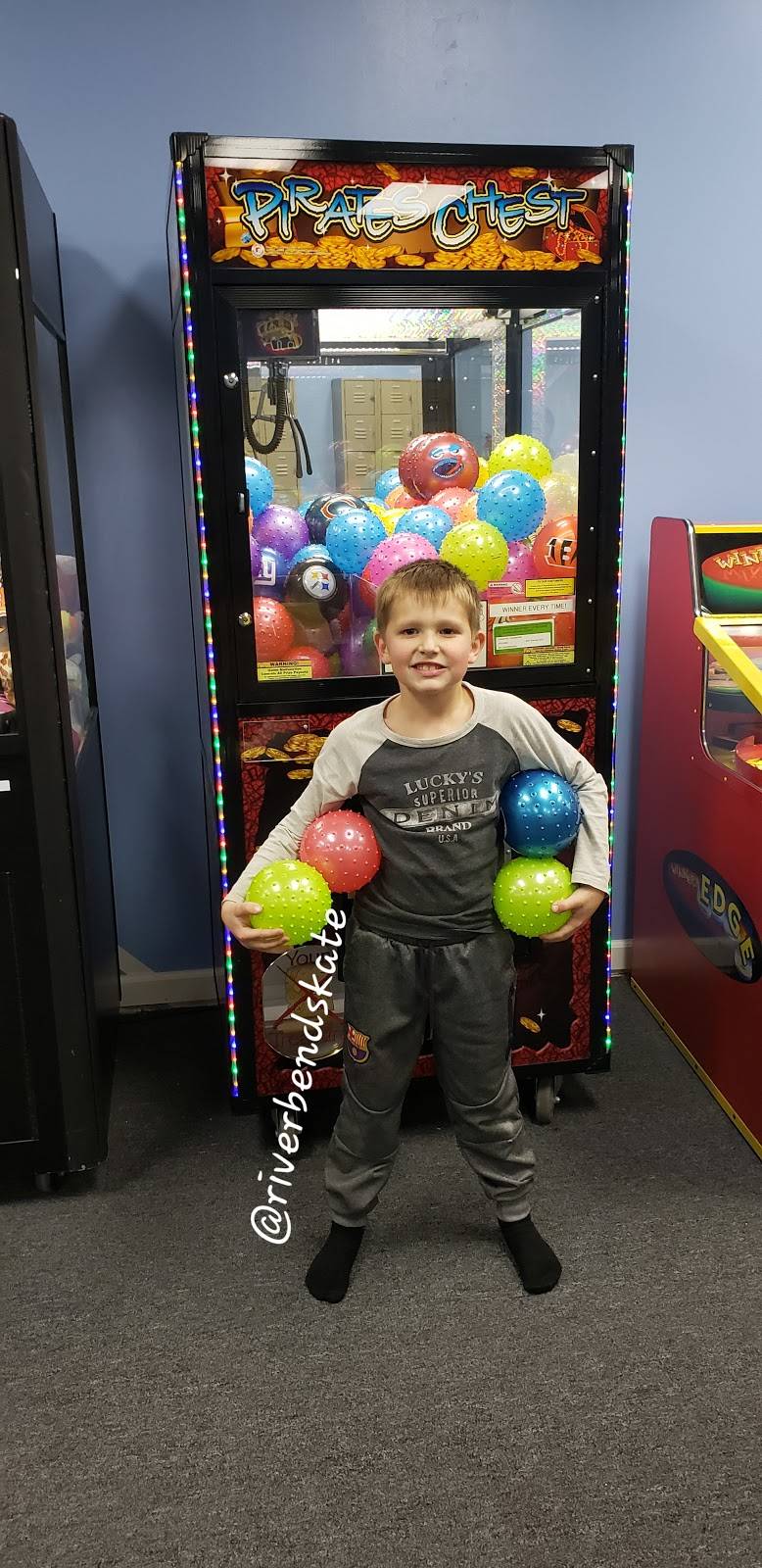 Riverbend Skate | cafe | 508 A W, E Delmar Ave, Alton, IL 62002, USA | 6184338758 OR +1 618-433-8758