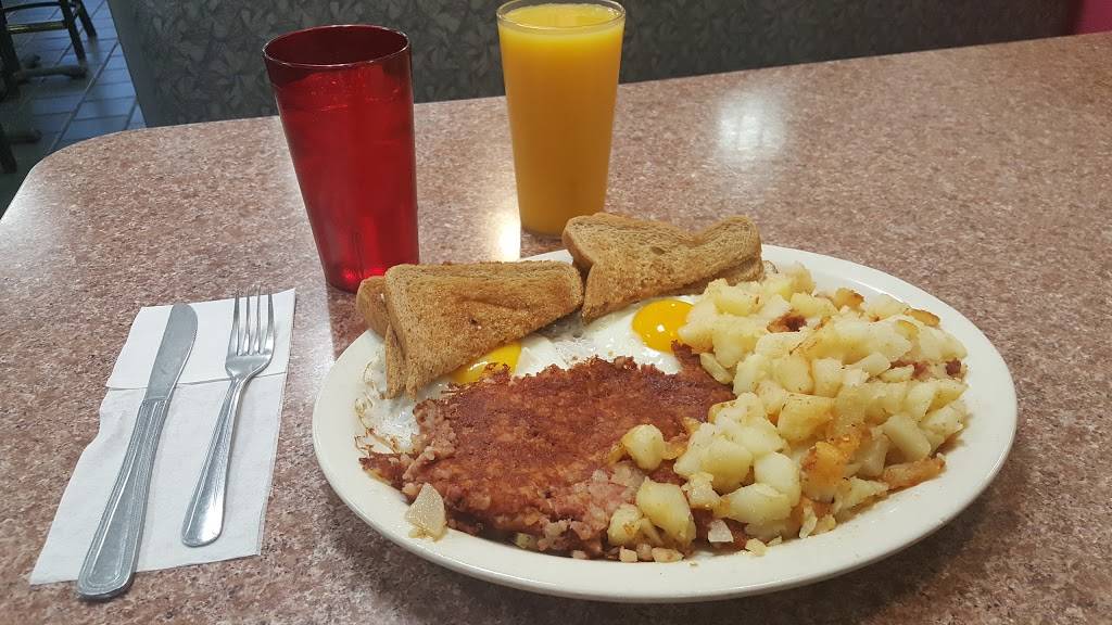 Luckys Texas Red Hots | restaurant | 1903 Clinton St, Buffalo, NY 14206, USA | 7168266873 OR +1 716-826-6873