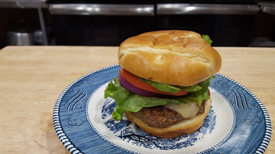 Honeysuckle Hill Bee-Stro | restaurant | 6367 N Murphy Rd, Brazil, IN 47834, USA | 8124433003 OR +1 812-443-3003