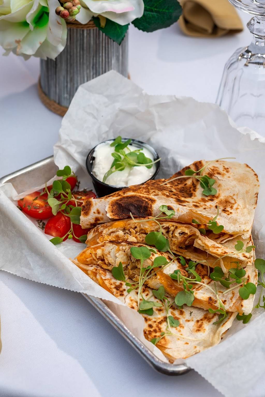 3711 Beach Side | restaurant | 3711 N Ocean Blvd, Fort Lauderdale, FL 33308, USA | 7863933891 OR +1 786-393-3891