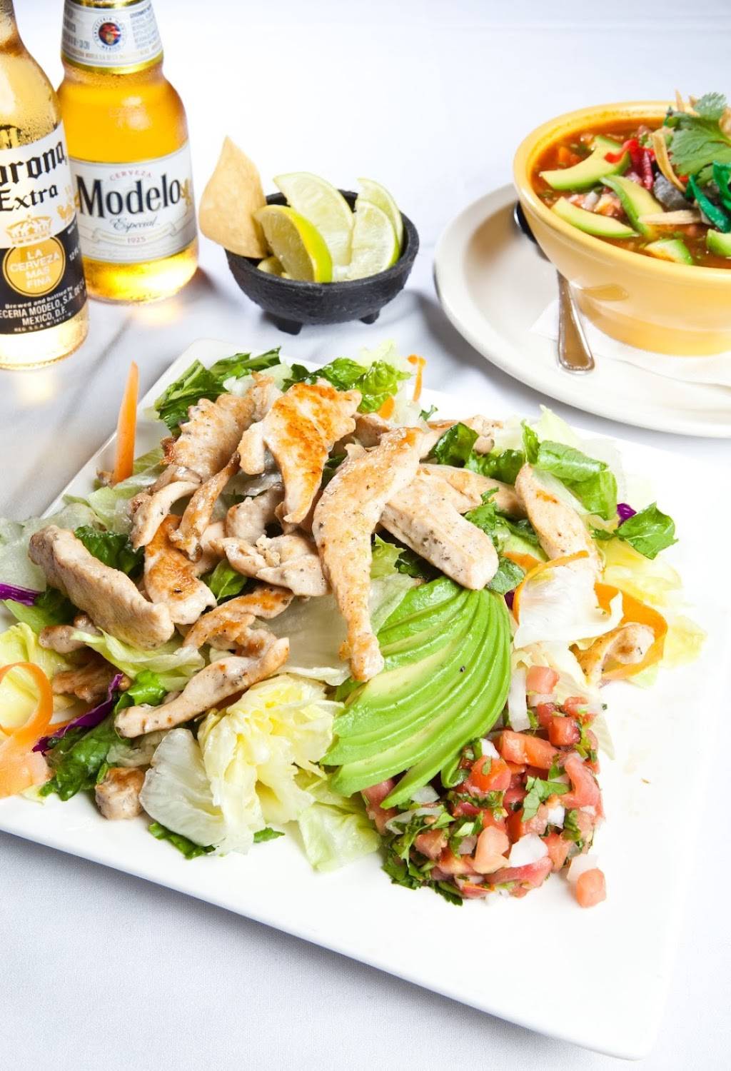 Cucas Mexican Food | restaurant | 11221 California St, Redlands, CA 92373, USA | 9097989801 OR +1 909-798-9801