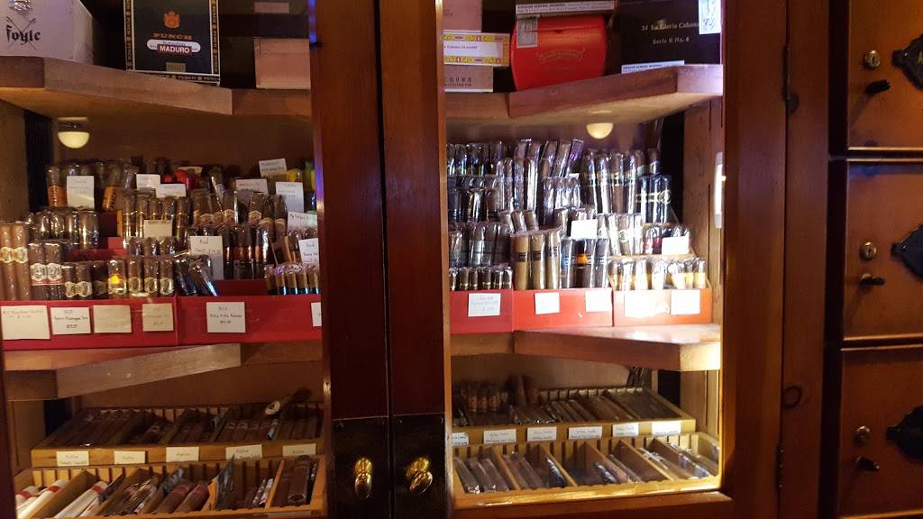 Shellys Back Room | restaurant | 1331 F St NW, Washington, DC 20004, USA | 2027373003 OR +1 202-737-3003