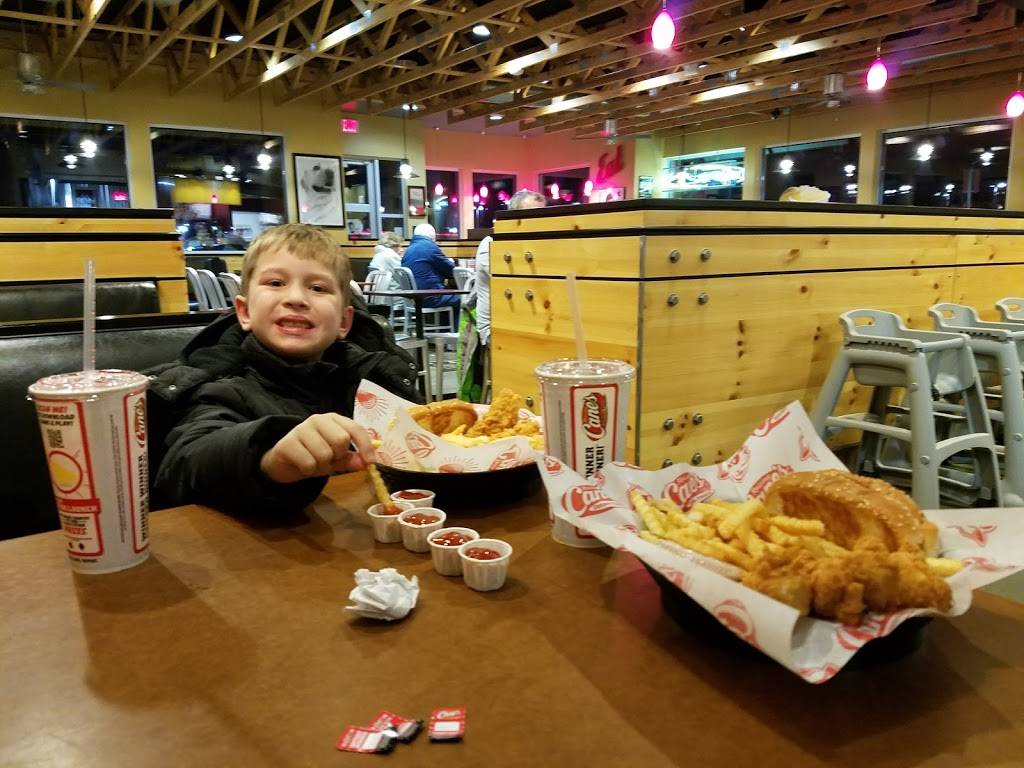 Raising Canes Chicken Fingers | meal takeaway | 6095 Mid Rivers Mall Dr, St Peters, MO 63304, USA | 6369227429 OR +1 636-922-7429