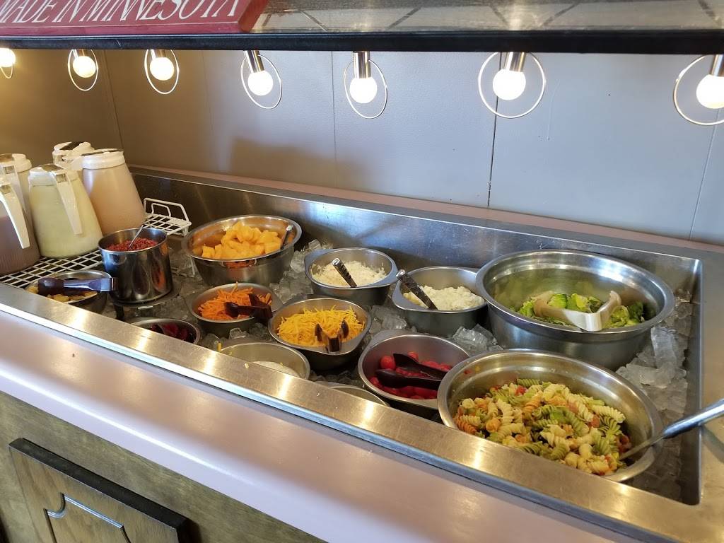 Silvermoon Lounge & Restaurant | restaurant | 1121 W Main St, Perham, MN 56573, USA | 2183463800 OR +1 218-346-3800