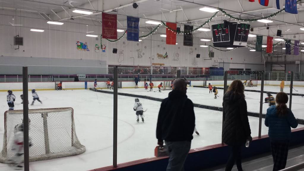 IceWorks Skating Complex | restaurant | 3100 Dutton Mill Rd, Aston, PA 19014, USA | 6104972200 OR +1 610-497-2200