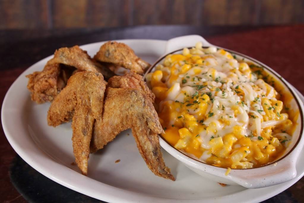 Starters Bar and Grill Midtown | restaurant | 4501 Woodward Ave, Detroit, MI 48201, USA | 3138313100 OR +1 313-831-3100