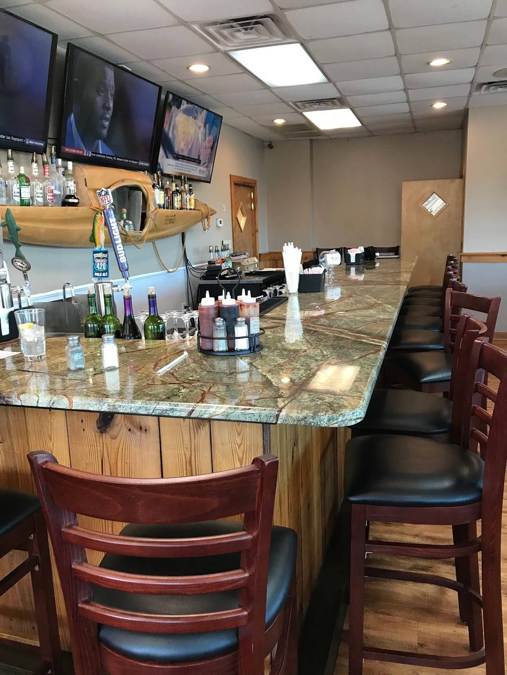 Mermaid Point | restaurant | 100 S Main St, Lillington, NC 27546, USA | 9108934571 OR +1 910-893-4571