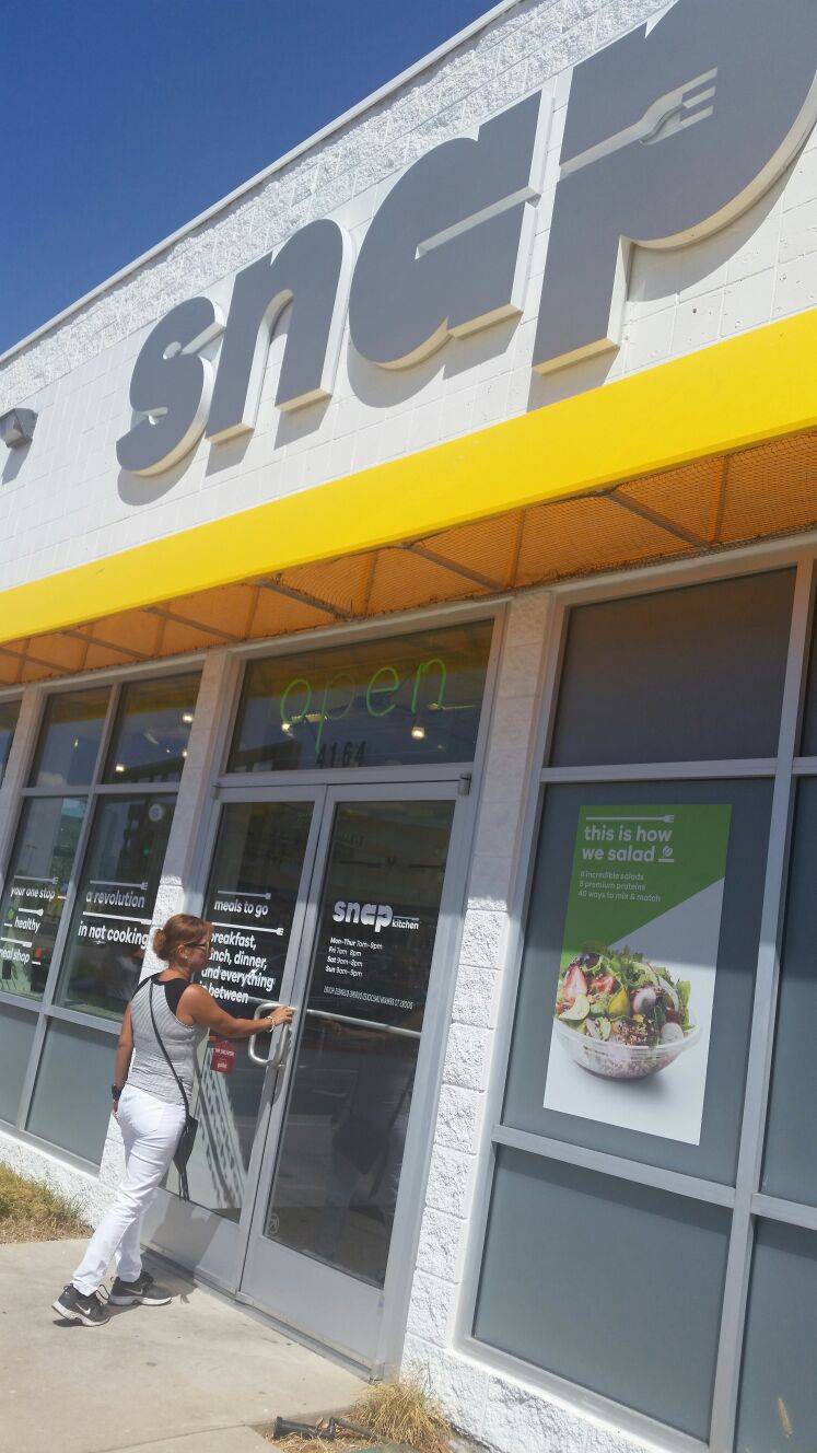 Snap Kitchen | restaurant | 4164 N Central Expy, Dallas, TX 75204, USA | 2146134490 OR +1 214-613-4490