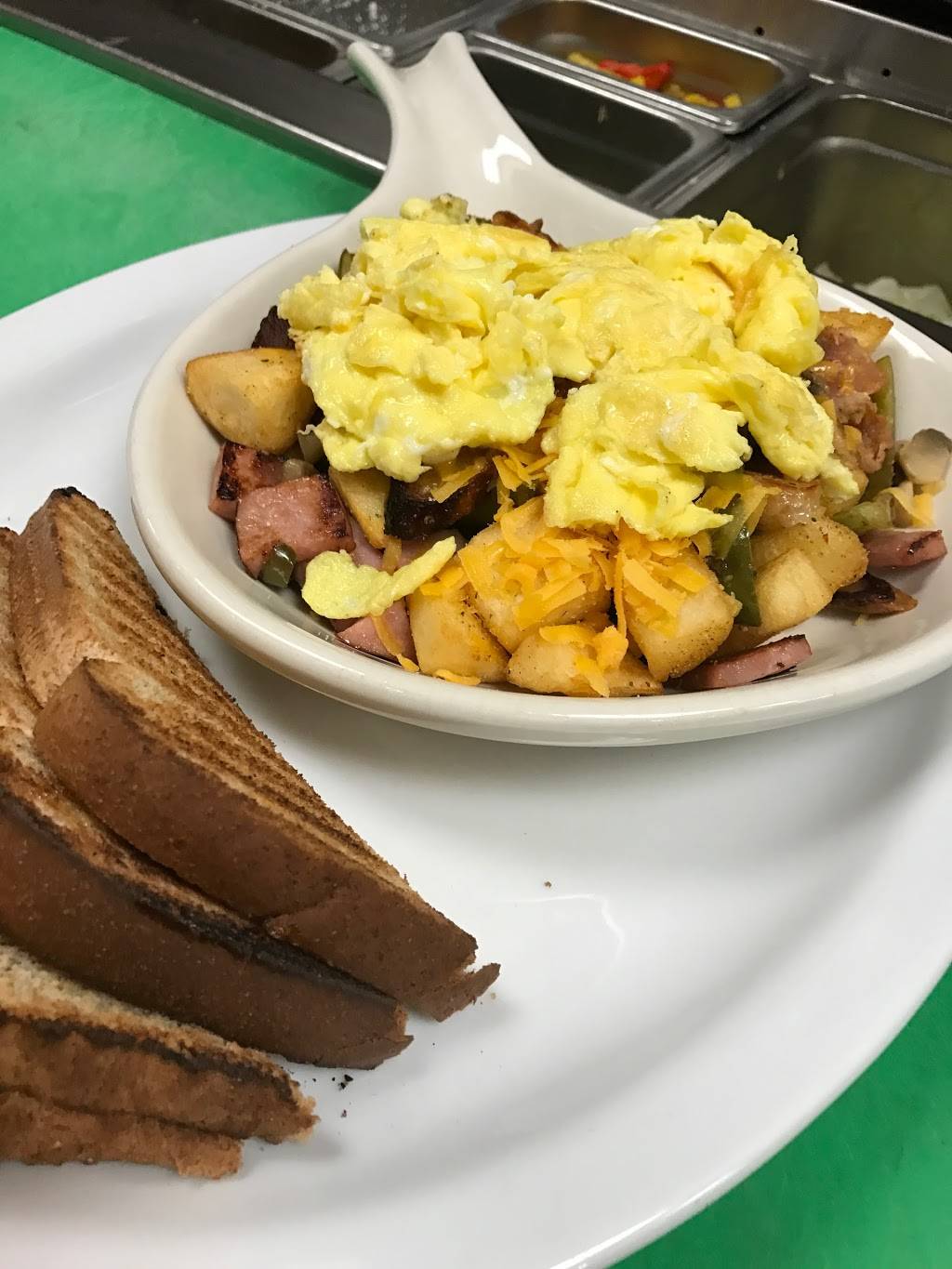 Lux Diner | restaurant | 33 Amy Croft Dr, Windsor, ON N9K 1C7, Canada | 5197358001 OR +1 519-735-8001