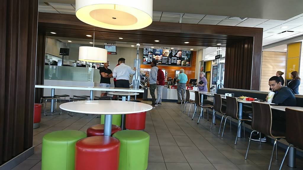 McDonalds | cafe | 8223 Vineland Ave, Orlando, FL 32821, USA | 4072380515 OR +1 407-238-0515