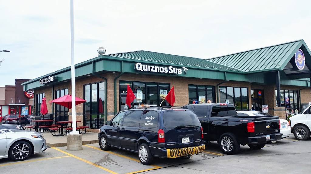 Quiznos | restaurant | 2105 E 5th St, Metropolis, IL 62960, USA | 6185245907 OR +1 618-524-5907