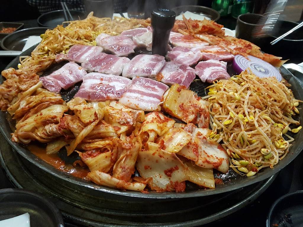 Honey Pig | restaurant | 3400 W 8th St, Los Angeles, CA 90005, USA | 2133800256 OR +1 213-380-0256