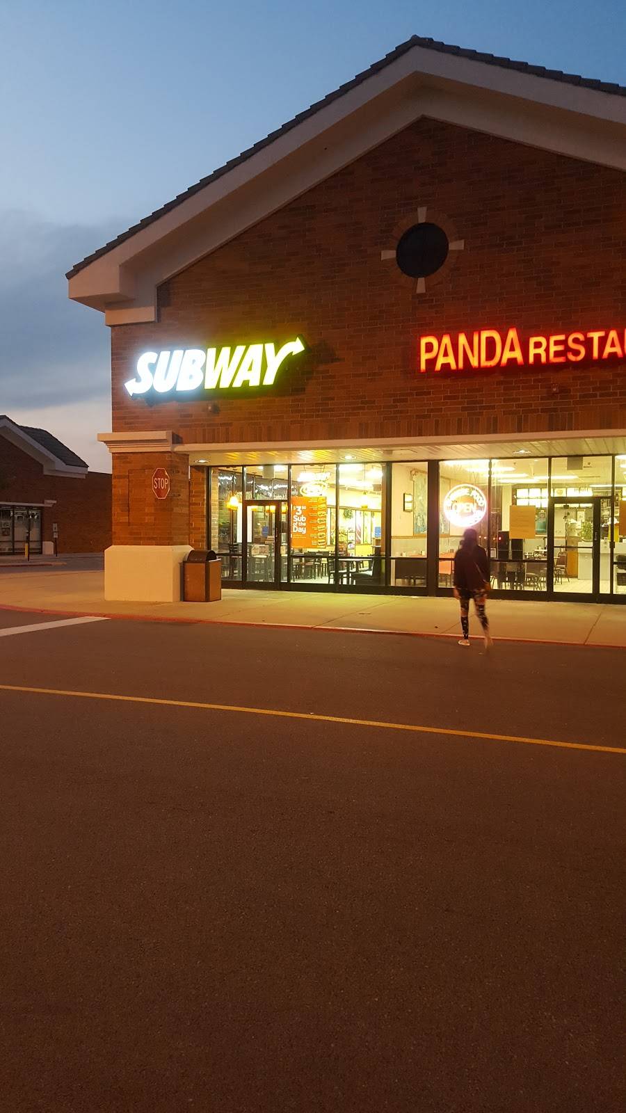 Subway Restaurants | restaurant | 1030 Summit St #300, Elgin, IL 60120, USA | 8478416699 OR +1 847-841-6699