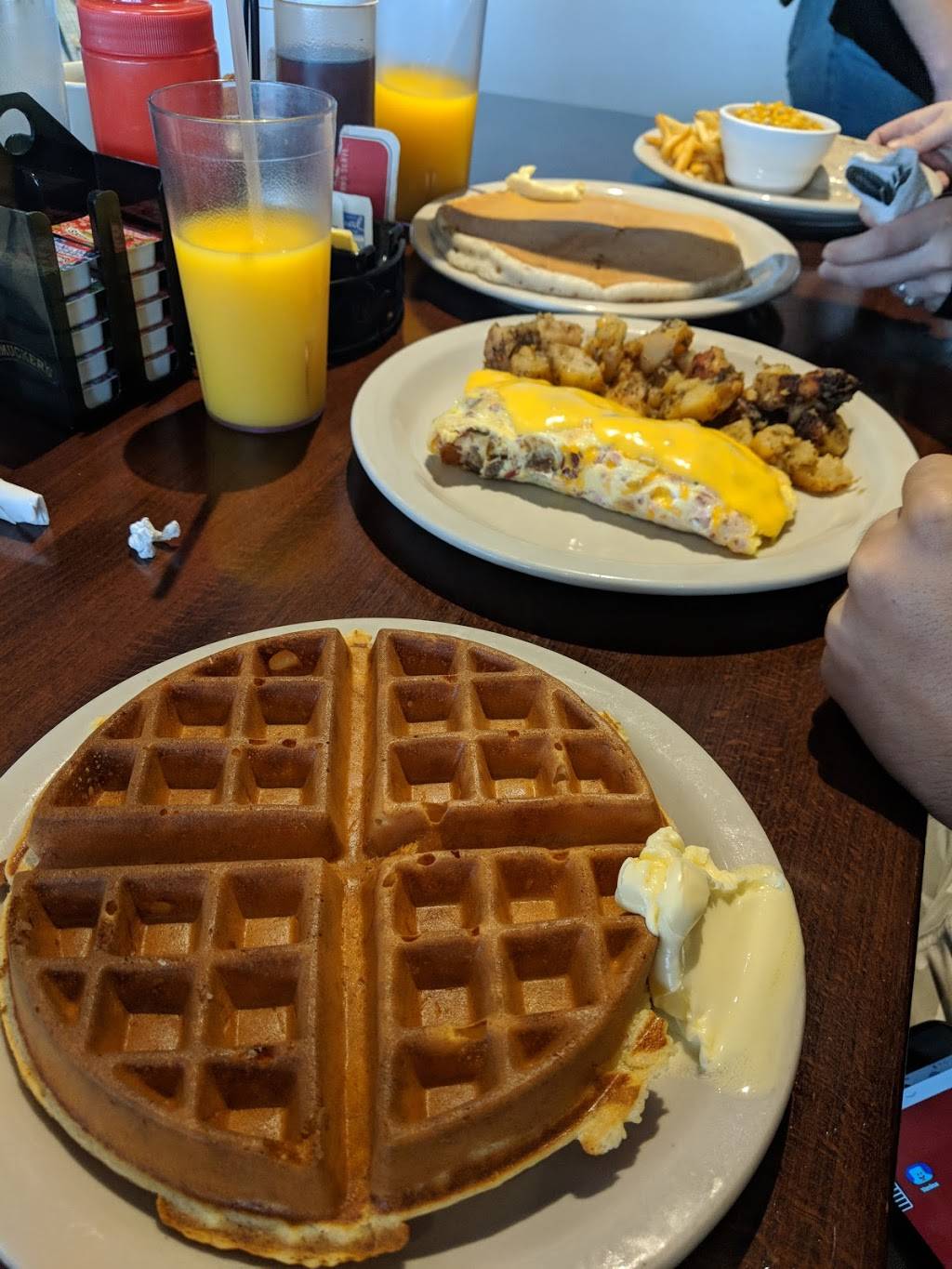 Walters Coffee Shop | cafe | 17009 S Dixie Hwy, Palmetto Bay, FL 33157, USA | 3052321235 OR +1 305-232-1235