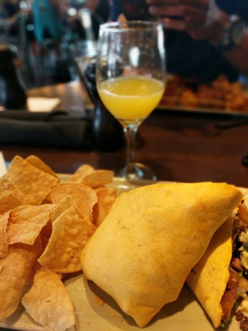 Oxnard Copper Blues Rock Pub & Kitchen | restaurant | 581 Collection Blvd, Oxnard, CA 93036, USA | 8054575551 OR +1 805-457-5551