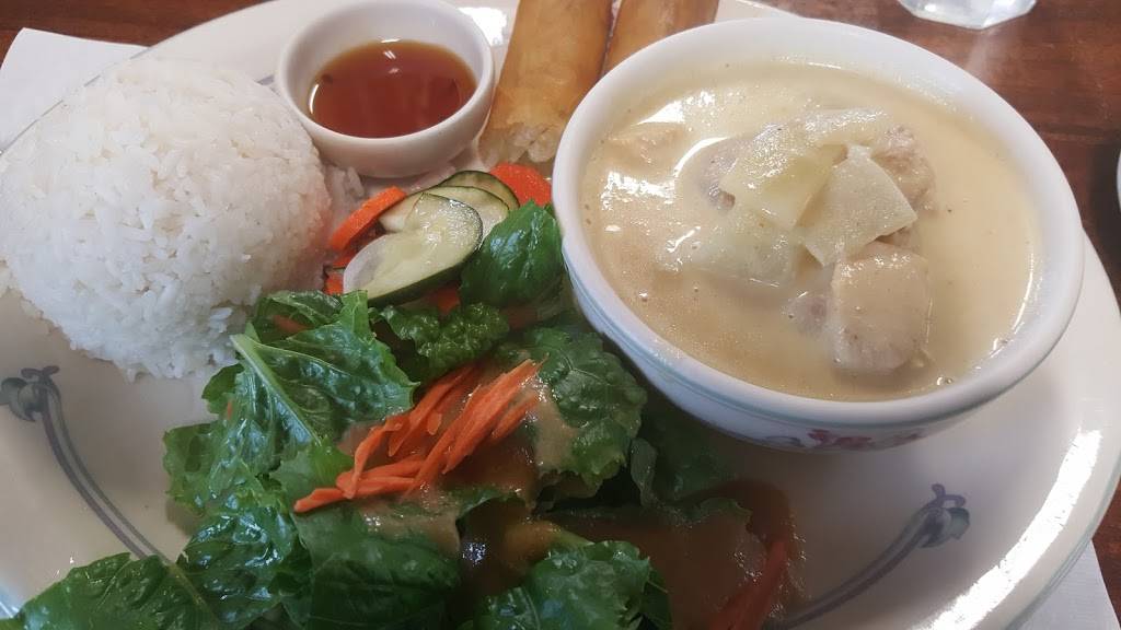 Thai Village Restaurant | restaurant | 954 Muldoon Rd, Anchorage, AK 99504, USA | 9073379559 OR +1 907-337-9559