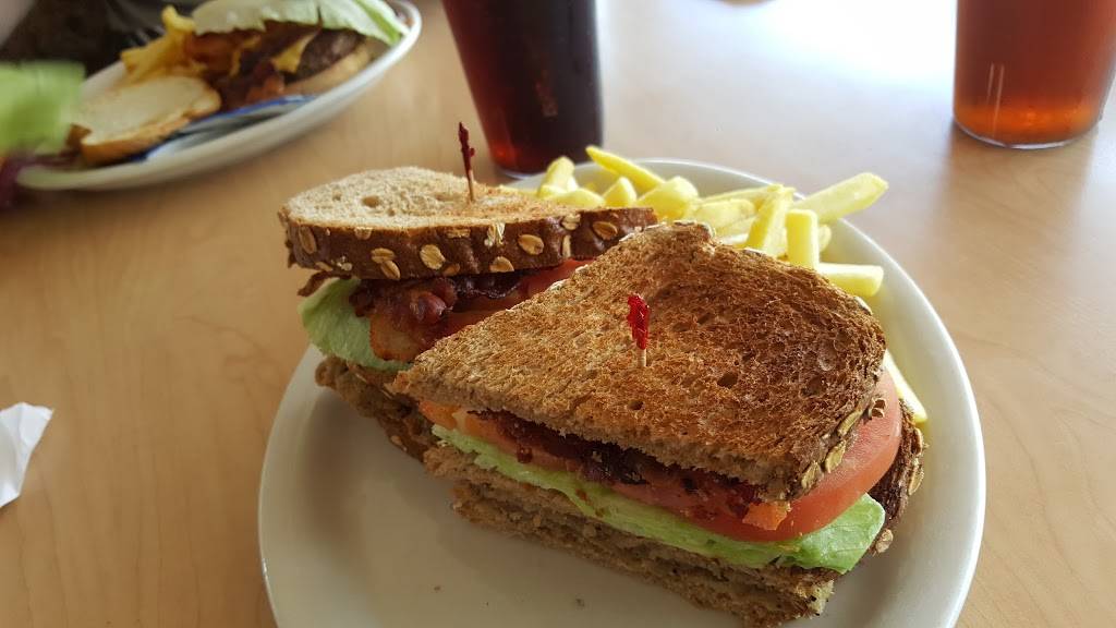 Max & Meme Café | restaurant | 1050 W State Rd 434, Longwood, FL 32750, USA | 4074294956 OR +1 407-429-4956