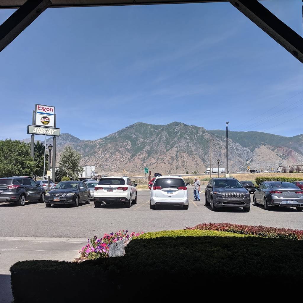 Cracker Barrel Old Country Store | restaurant | 460 S 2000 W, Springville, UT 84663, USA | 8014890133 OR +1 801-489-0133