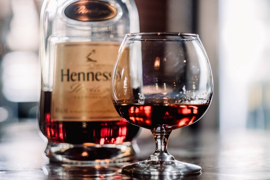 Freds Hickory Inn | restaurant | 1502 N Walton Blvd, Bentonville, AR 72712, USA | 4792733303 OR +1 479-273-3303