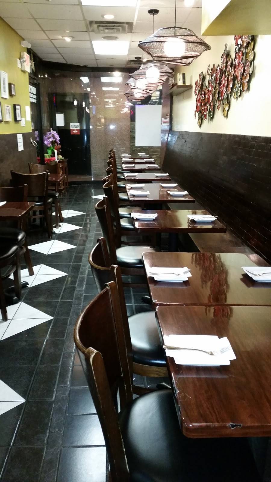 Mints Thai Kitchen | restaurant | 7015 Austin St, Forest Hills, NY 11375, USA | 7182681470 OR +1 718-268-1470