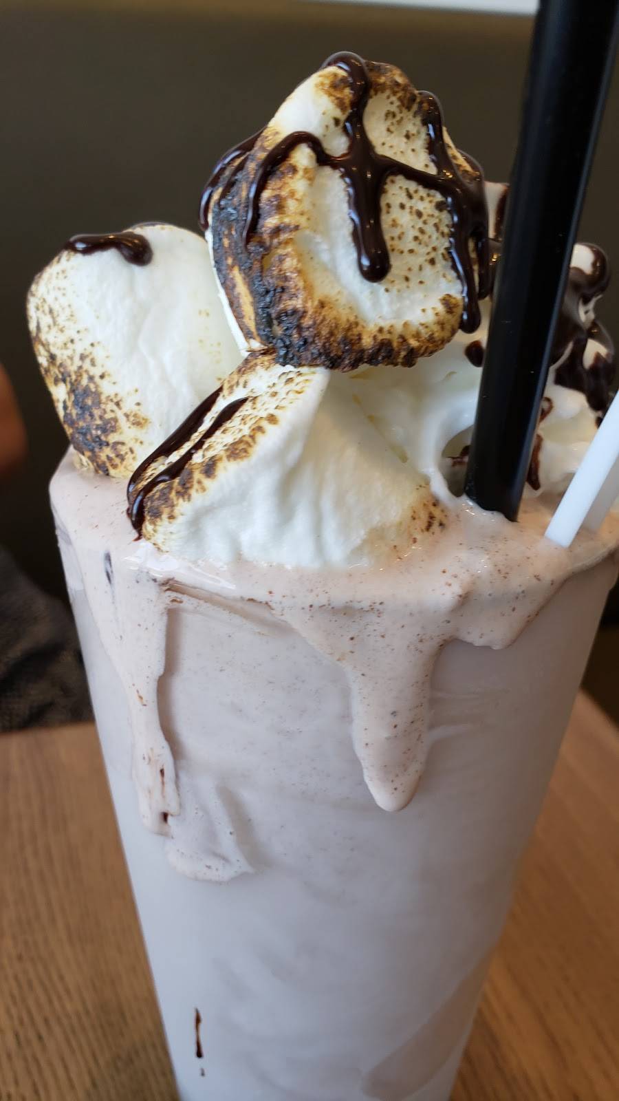 Burger 21 New Tampa | restaurant | 20304 Trout Creek Dr #106, Tampa, FL 33647, USA | 8135014910 OR +1 813-501-4910