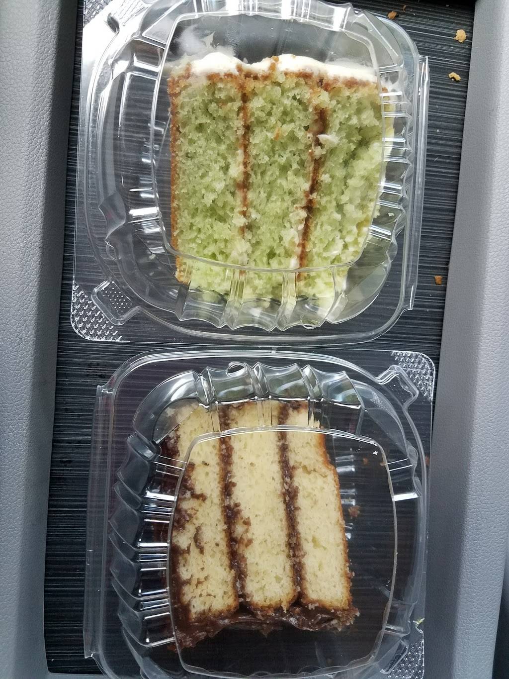 World Famous Rib Shack & Seafood | restaurant | 7506 NW 17th Ave, Miami, FL 33147, USA | 7865587068 OR +1 786-558-7068