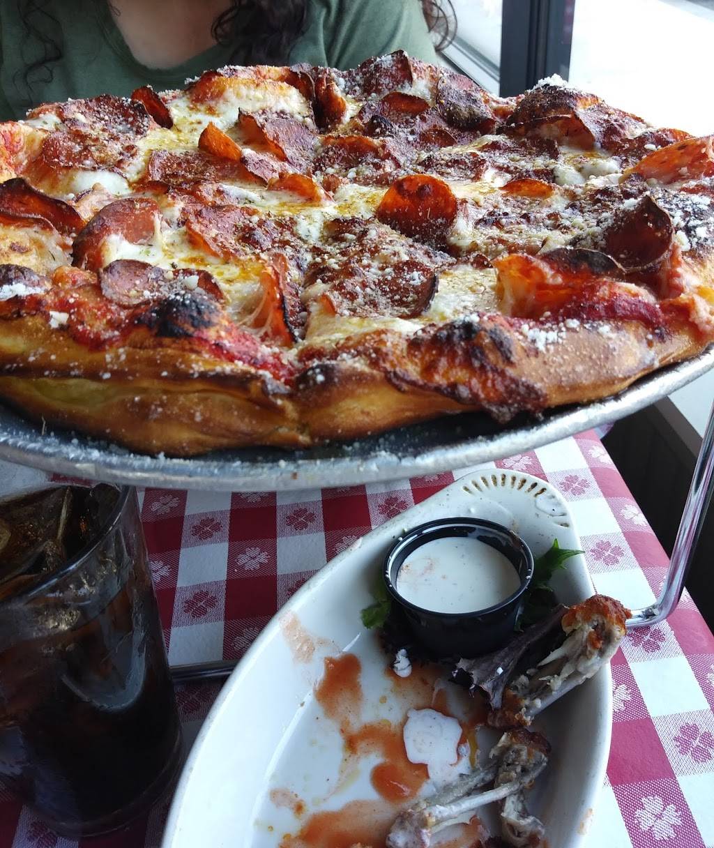 Dels Pizzeria | restaurant | 1101 Price St, Pismo Beach, CA 93449, USA | 8057734438 OR +1 805-773-4438