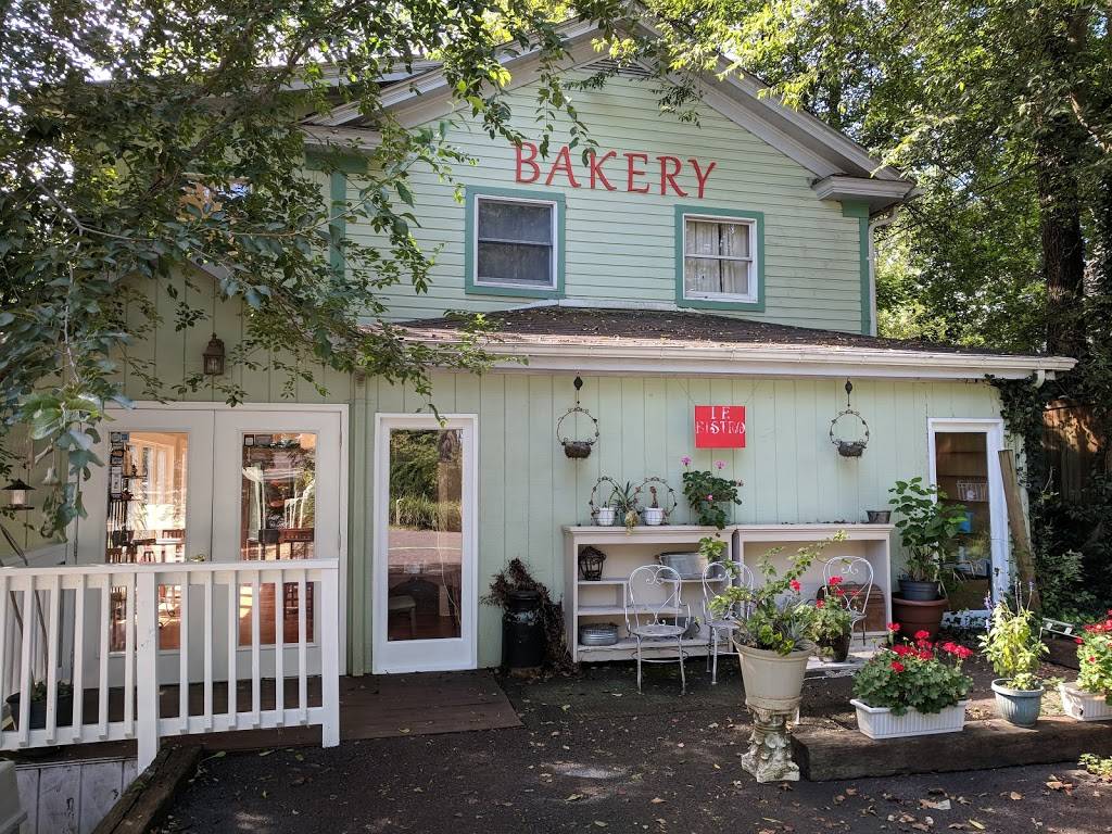 Le Bistro | restaurant | 253 Caroline St, Orange, VA 22960, USA | 5403604227 OR +1 540-360-4227