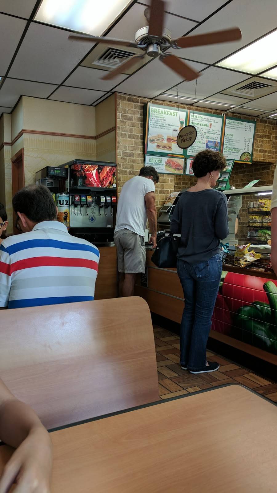 Subway Restaurants | restaurant | 180 Crandon Blvd Unit #108, Key Biscayne, FL 33149, USA | 3053613859 OR +1 305-361-3859