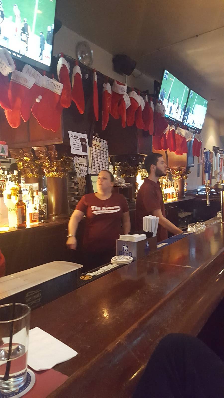 The Avenue | restaurant | 71-22 Myrtle Ave, Glendale, NY 11385, USA | 3477253853 OR +1 347-725-3853