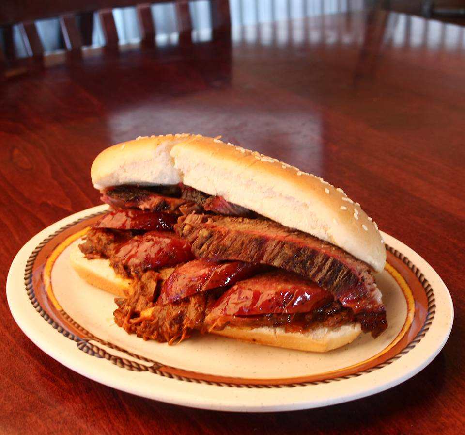 Macs Barbecue #Fore! | restaurant | 4354 S Alameda St, Corpus Christi, TX 78412, USA | 3619932233 OR +1 361-993-2233