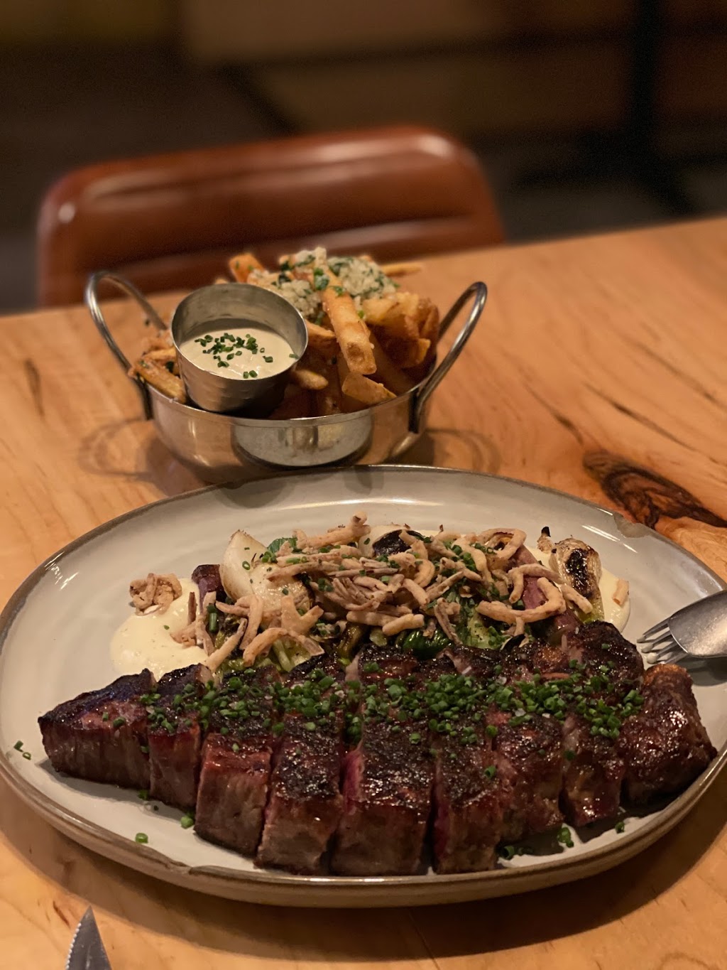 R40 | restaurant | 47-16 Vernon Blvd, Long Island City, NY 11101, USA | 7184409484 OR +1 718-440-9484