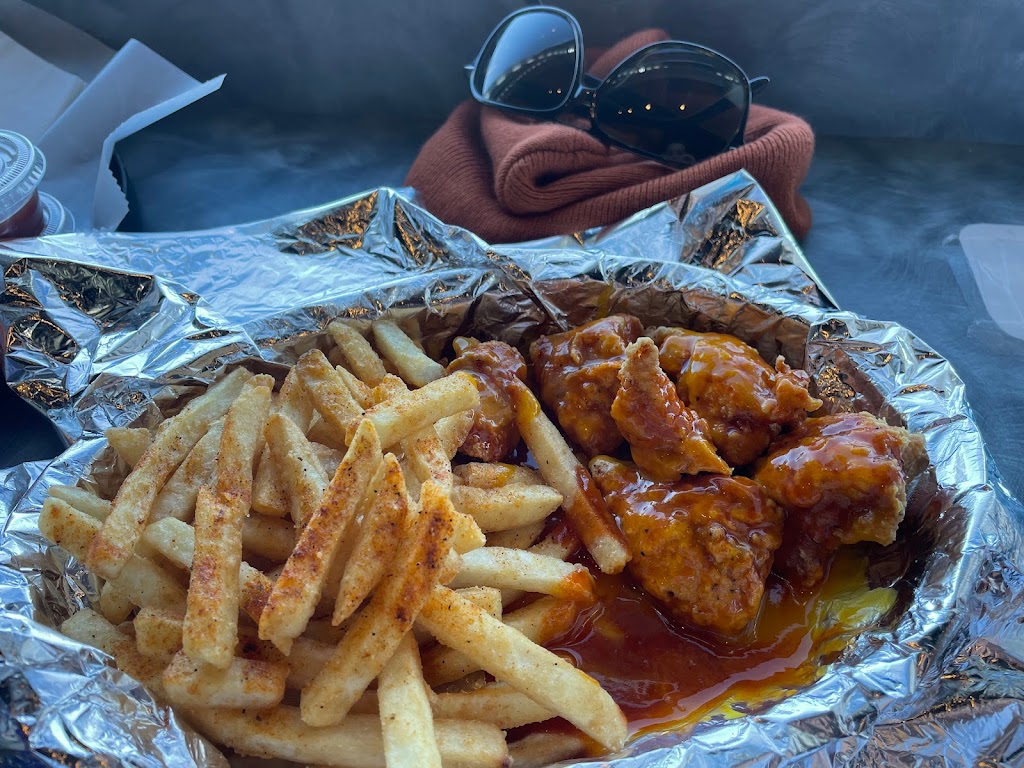 W W Wings | restaurant | 817 W Lincoln Hwy Unit H, DeKalb, IL 60115, USA | 8157588899 OR +1 815-758-8899