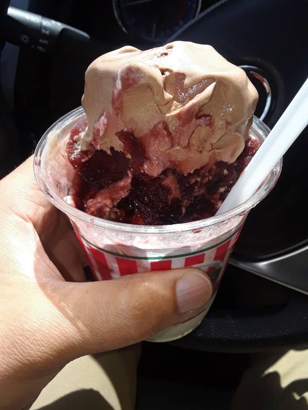 Ritas Italian Ice | restaurant | 1052 W Emaus Ave, Allentown, PA 18103, USA | 6107976666 OR +1 610-797-6666