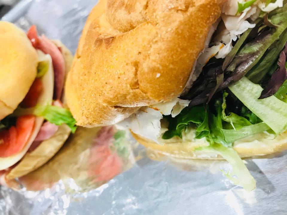 Prospect Beach House | restaurant | 940 Ocean Ave, West Haven, CT 06516, USA | 2039325555 OR +1 203-932-5555