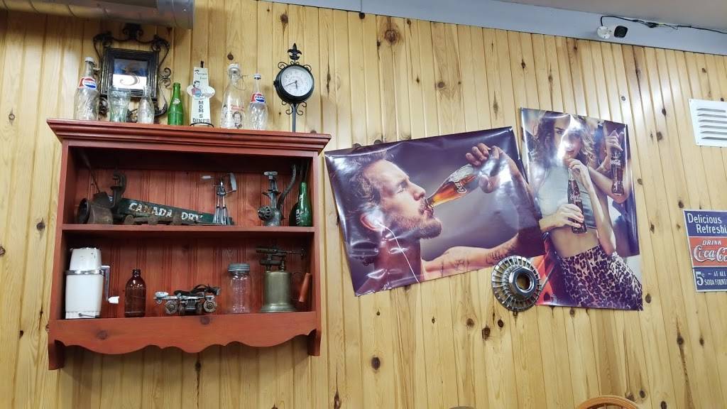 Casse Croute Chez Sylvie | restaurant | 3000 QC-148, Luskville, QC J0X 2G0, Canada | 8194551055 OR +1 819-455-1055