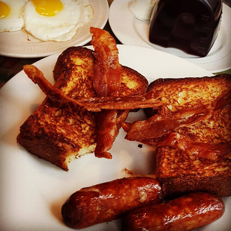 Chelsea Square | restaurant | 368 W 23rd St, New York, NY 10011, USA | 2126915400 OR +1 212-691-5400