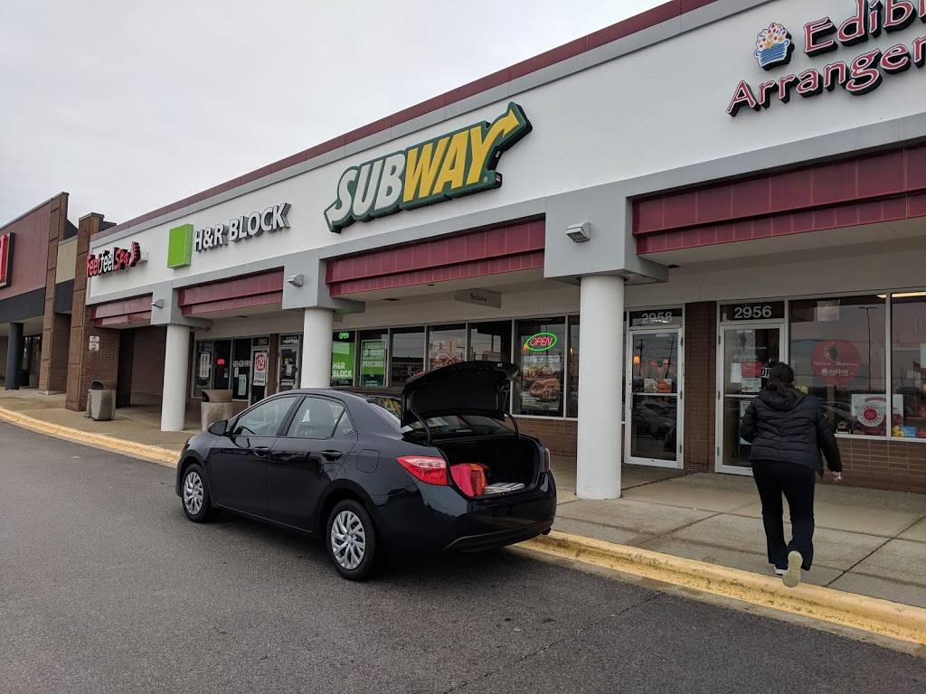 Subway Restaurants | restaurant | 2958 S Finley Rd Store #117 Main Street Square Shopping Ct, Downers Grove, IL 60515, USA | 6304950040 OR +1 630-495-0040